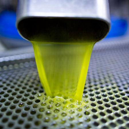 Olivenöl frisch aus der Presse