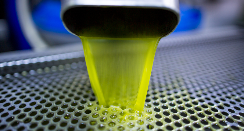 Olivenöl frisch aus der Presse